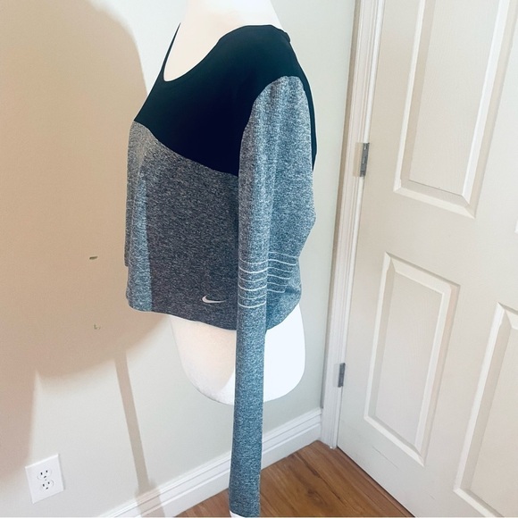 Nike Dri-FIT Epic Knit Seamless Long Sleeve Crop Top, Size Medium. - Picture 5 of 11